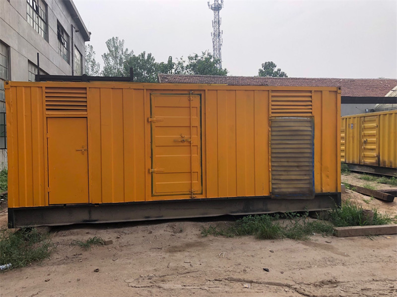 鄂城柴油发电机如何判断新机油是否已经完全充满机油滤清器？