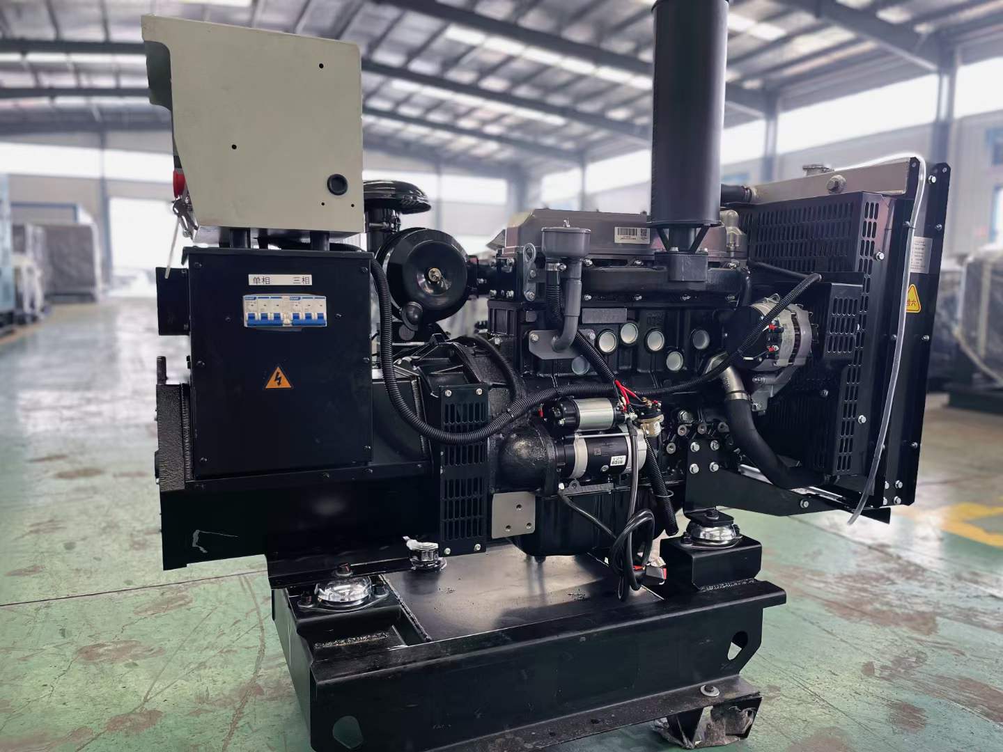 鄂城如何降低电感性负载对发电机的影响？