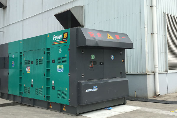 鄂城燃油滤清器的更换流程是怎样的？