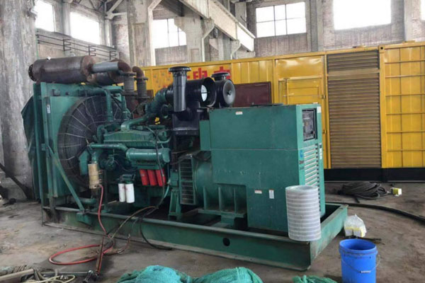 鄂城发电机组的空气滤清器应该如何保养？