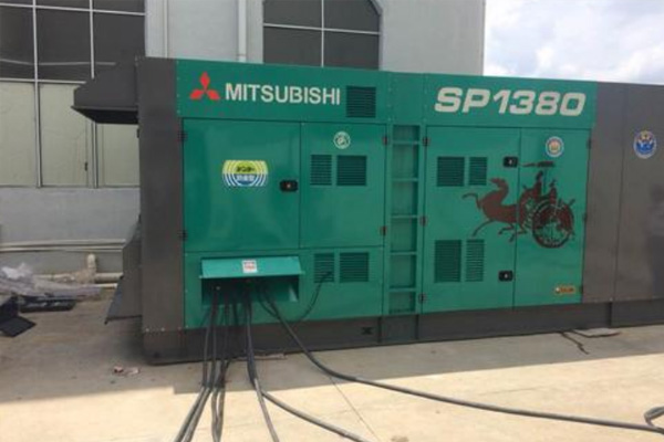 鄂城为什么有些柴油发电机组的输出电压可以调节？