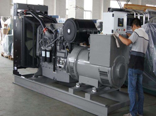 鄂城柴油发电机组和储能设备配合使用的案例