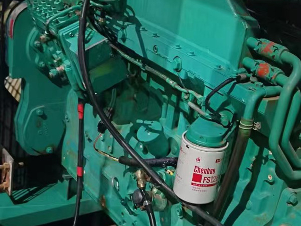 鄂城如何确定新的发电机组控制系统是否与原系统兼容？