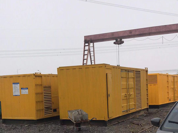 鄂城100kw柴油发电机组每小时油耗？