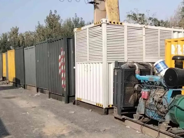 鄂城200KW柴油发电机机组每小时油耗是多少？